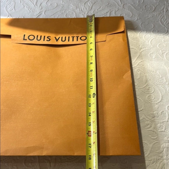 Louis Vuitton Bold Orange Bag and envelope. - Picture 6 of 10
